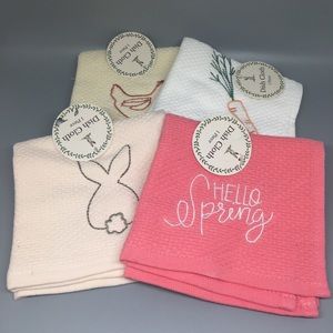 Lot of 4 Spring/Easter Themed Dish Cloths